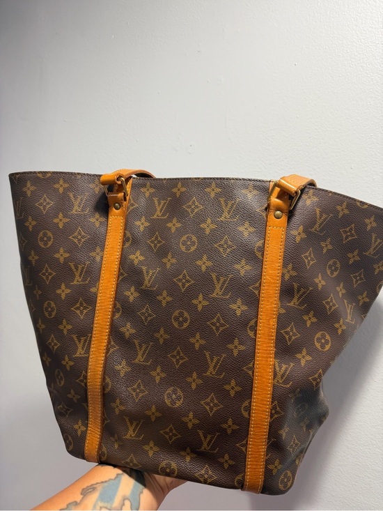 Louis Vuitton Handbags - Louis Vuitton Brown Monogram Canvas Tote with Tan Straps